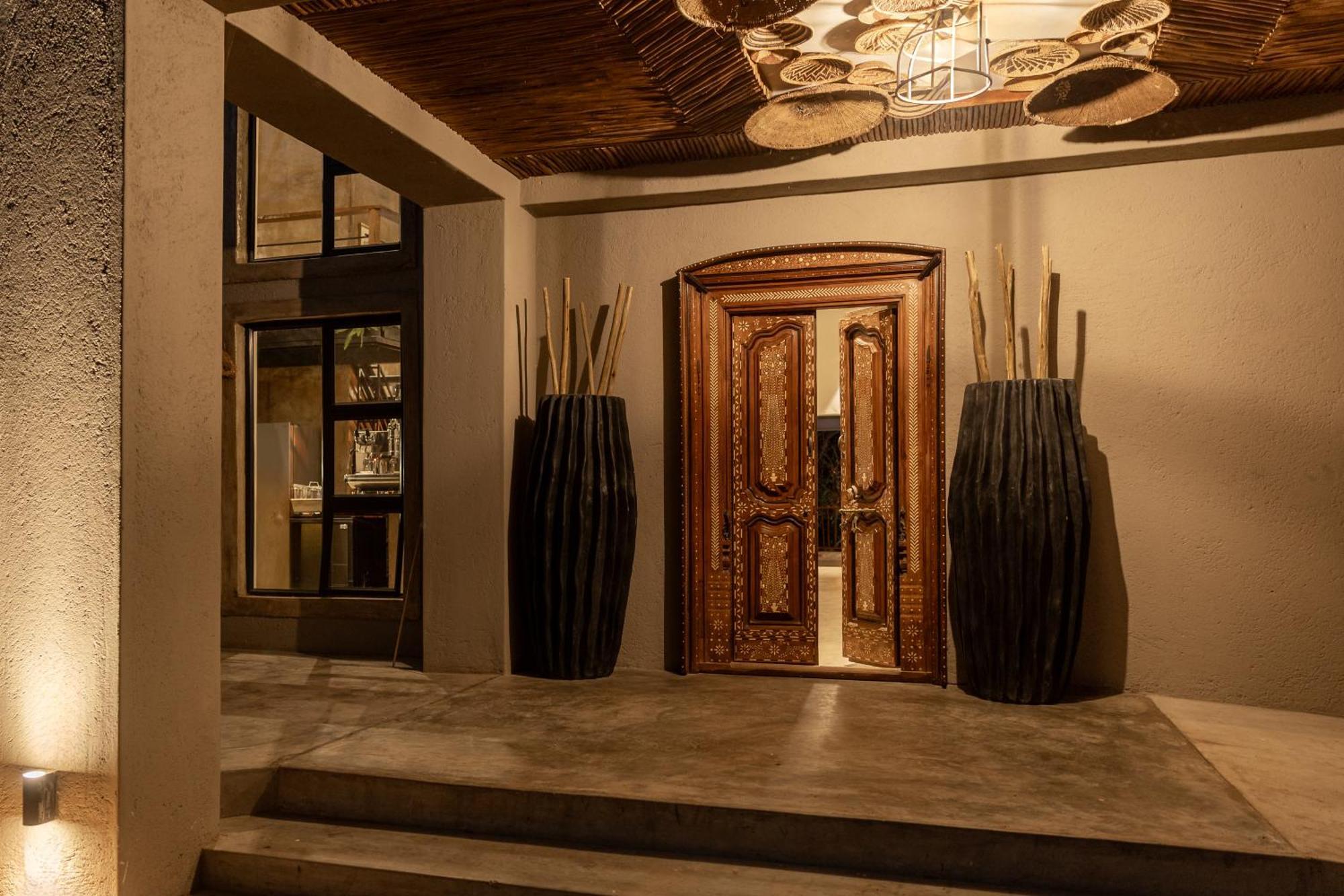 Chobe House Villa And Chalets Kasane Bagian luar foto
