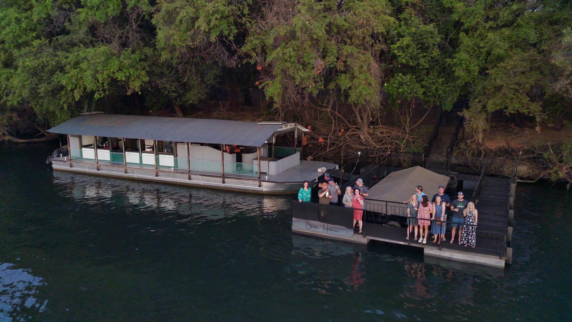 Chobe House Villa And Chalets Kasane Bagian luar foto